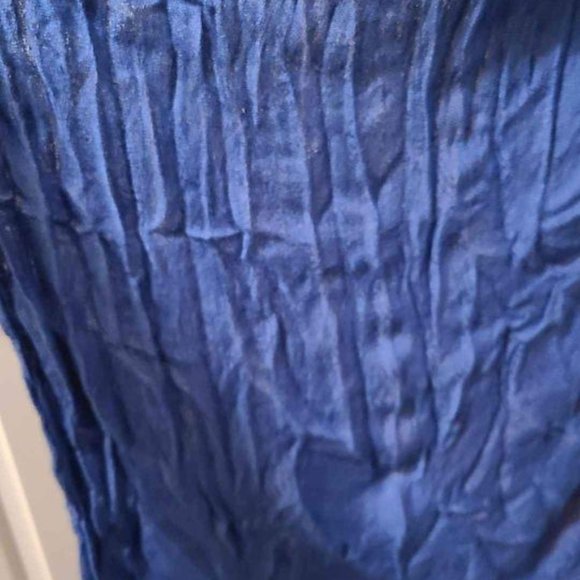 Blue Scraf - Picture 7 of 12